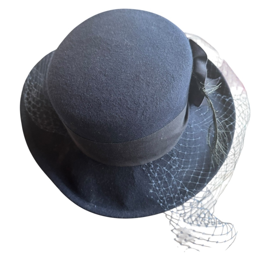 Vintage 100% Wool, Made in USA, Elegant Navy Veil Hat - Picture 5 of 6